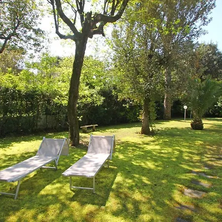 Villa Poveromo *